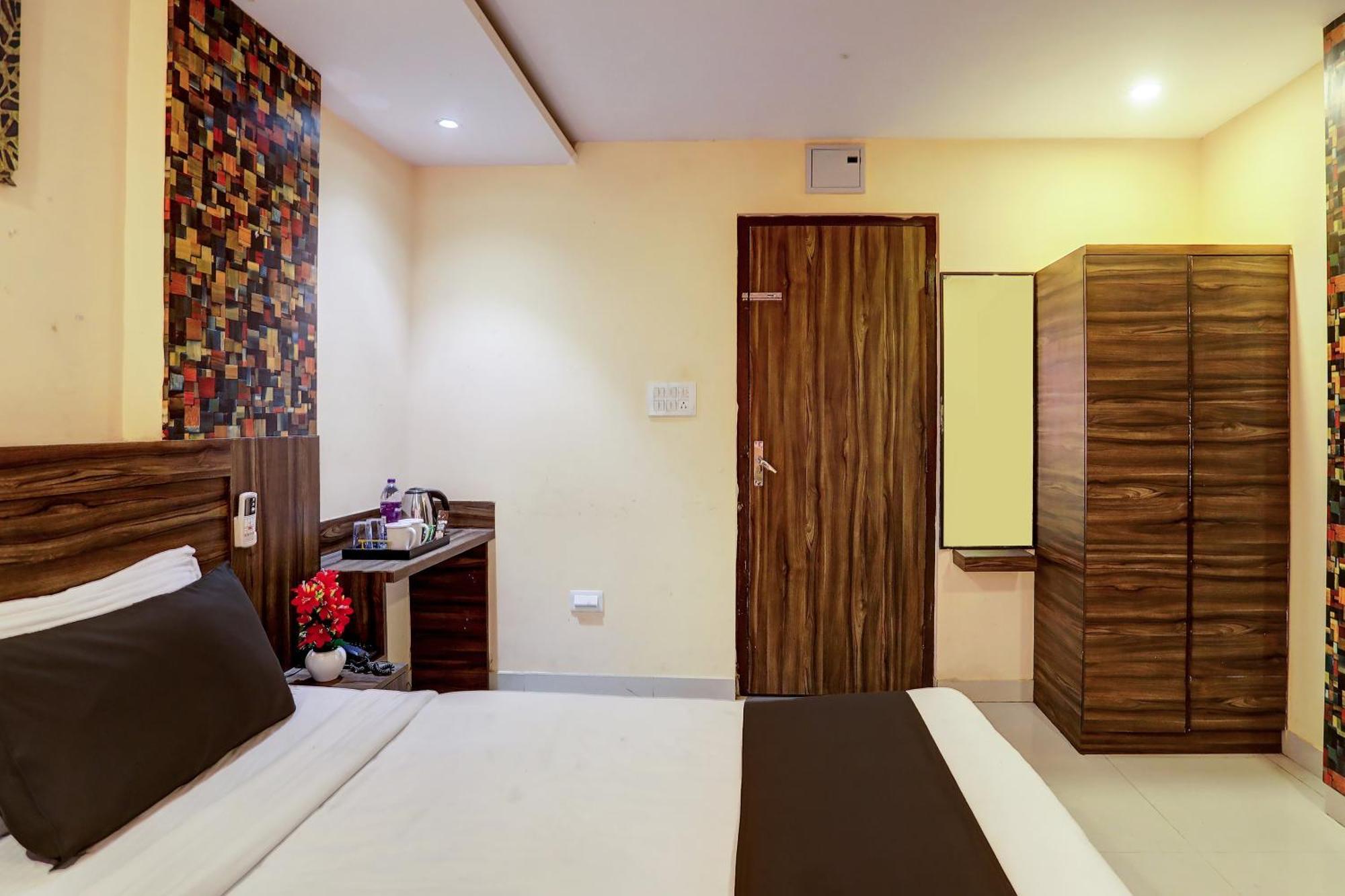 Super Hotel O Vaishnavi Inn ハイデラバード エクステリア 写真
