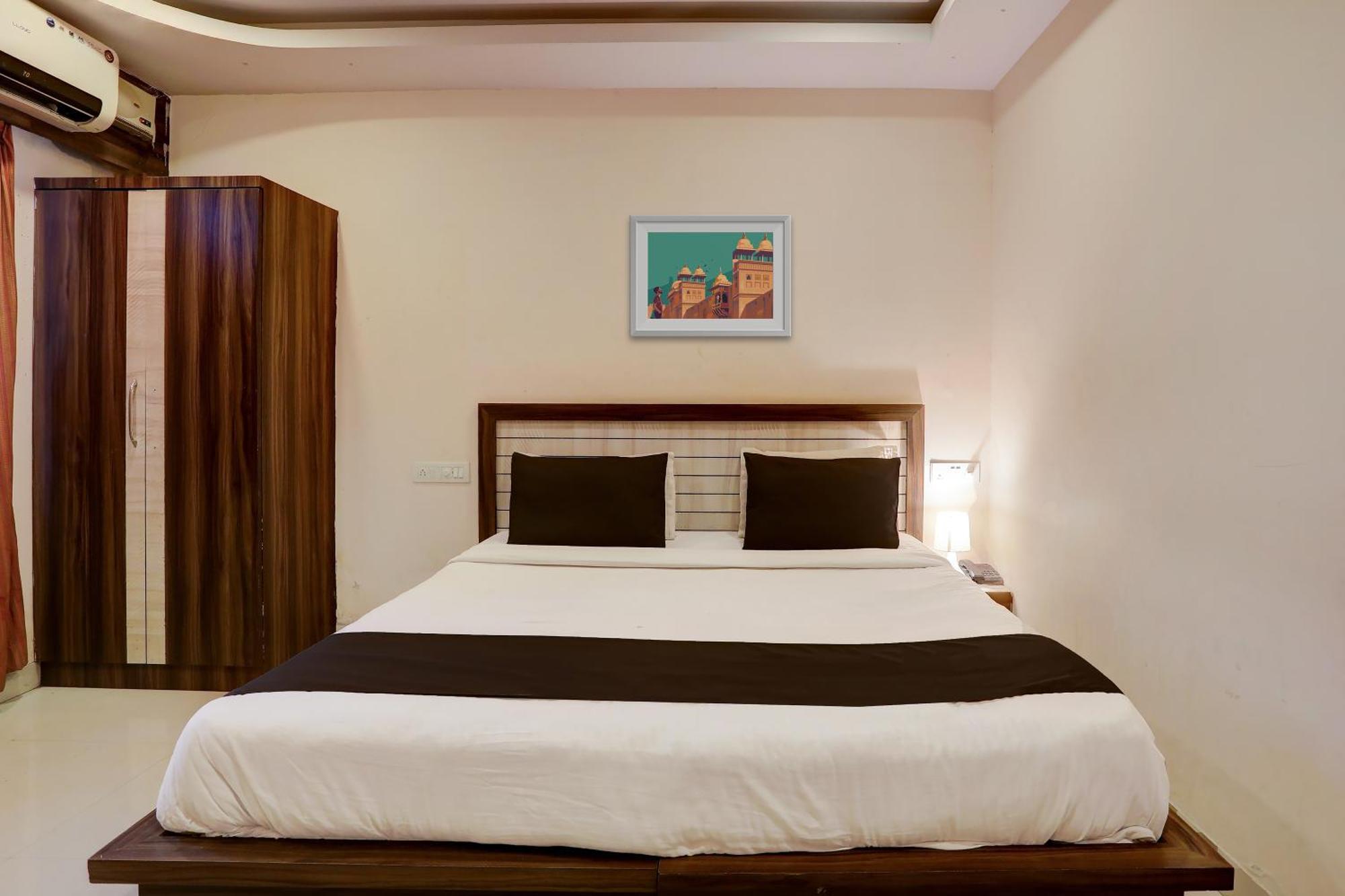 Super Hotel O Vaishnavi Inn ハイデラバード エクステリア 写真