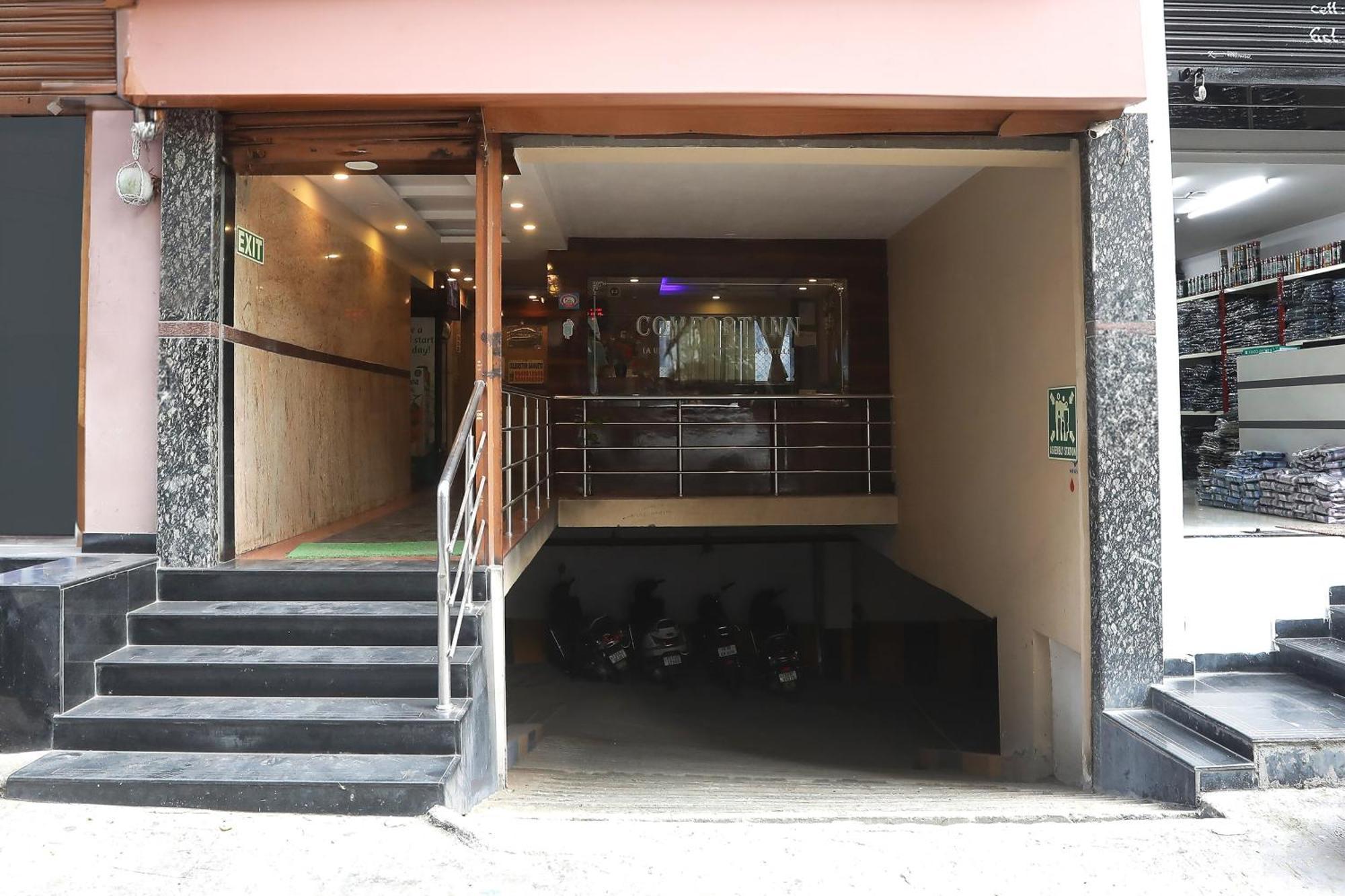 Super Hotel O Vaishnavi Inn ハイデラバード エクステリア 写真