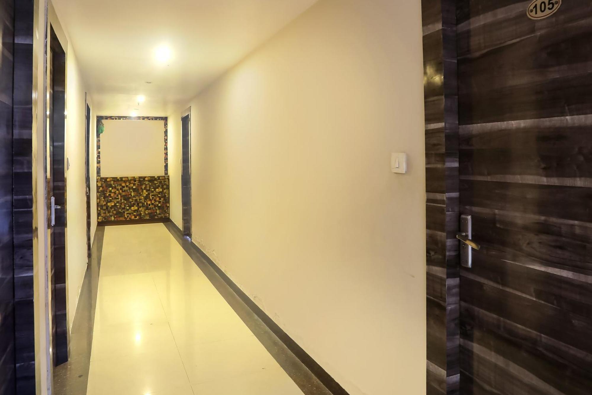 Super Hotel O Vaishnavi Inn ハイデラバード エクステリア 写真